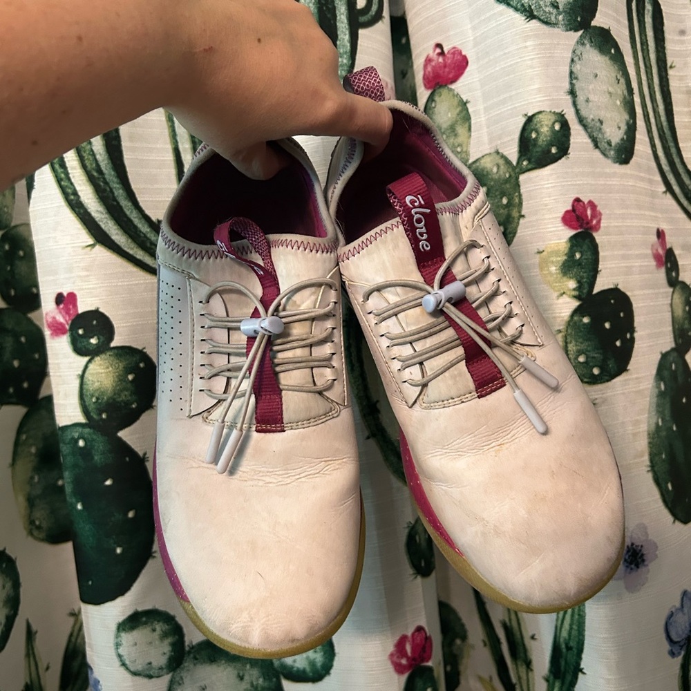 Cloves Shoes